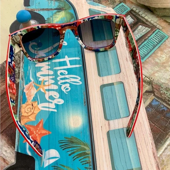 🪸❤️RAY-BAN “RARE” COLOR CORAL RED W/ FLORAL ALOHA PRINT EXCELLENT NO SCRATCHES!